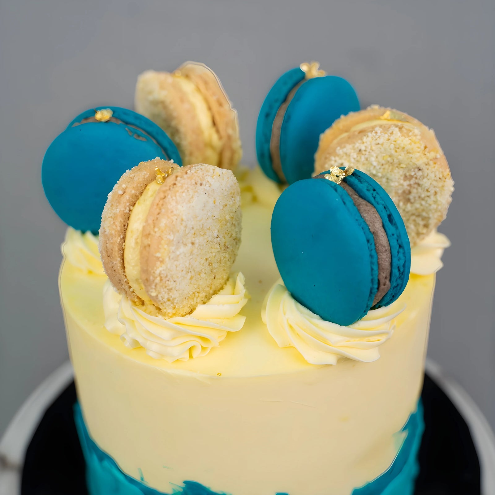 Blue Moon - Designer Cake