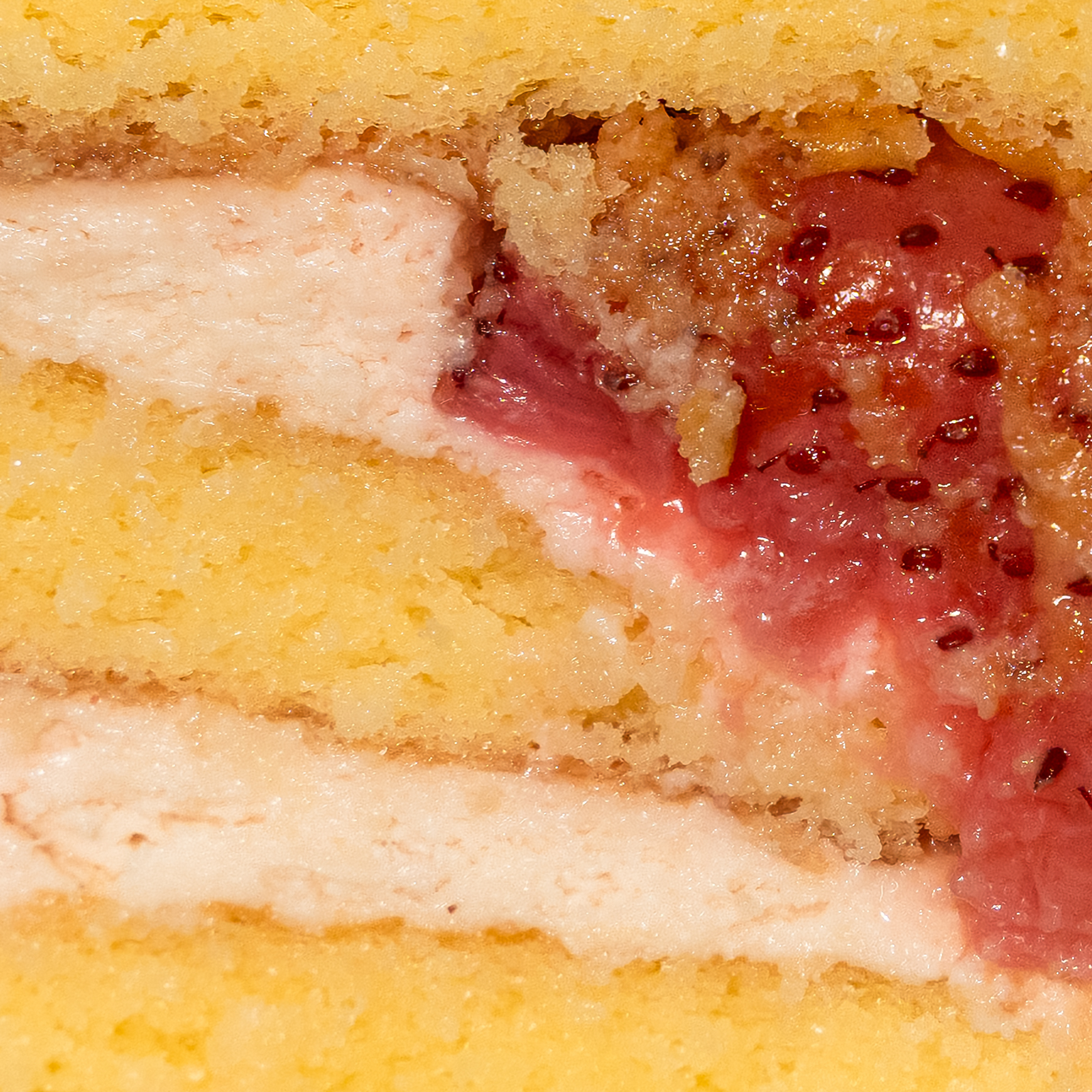 Strawberry Shiok Cake 7 inch